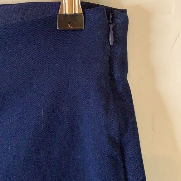 OLD Navy denim elastic waist with side zipper and button closure size 2 - Picture 4 of 10